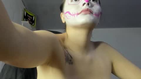    online show from 24, 10, 2025