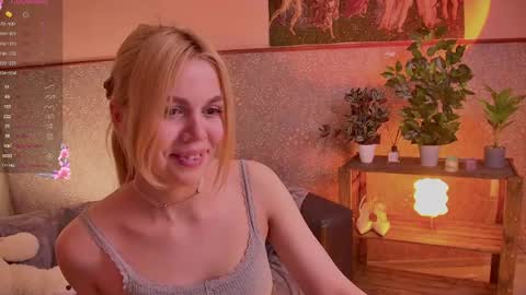 Snapshot of scarletmarney chatting on 13, 5, 2026 scarletmarney online show from 13, 5, 2026