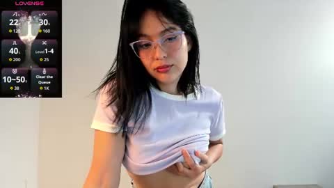 Snapshot of scarlett_blunt chatting on 4, 8, 2026 Scarlett Blunt online show from 4, 8, 2026