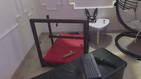 Scarlett Collins online show from 31, 1, 2025