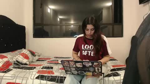 Scarlett and Jazmin online show from 12, 2, 2025