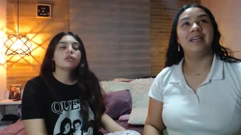 Scarlett and Jazmin online show from 20, 12, 2025