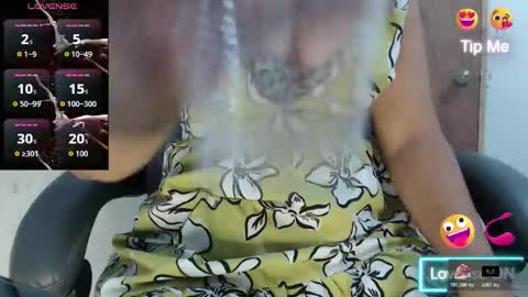 Snapshot of scarlett_liz chatting on 7, 11, 2025 Scarlett online show from 7, 11, 2025