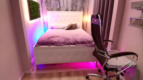 Scarlett online show from 23, 1, 2025