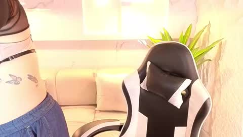 Scarlett online show from 16, 12, 2025