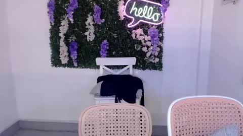    online show from 8, 2, 2025