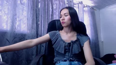 Scarlett Von Rose online show from 8, 4, 2026