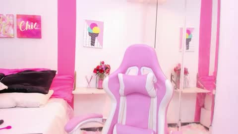 Scarlette  online show from 27, 2, 2025