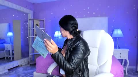 Scarlette  online show from 4, 10, 2025