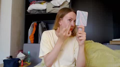 Scarlett online show from 17, 9, 2025