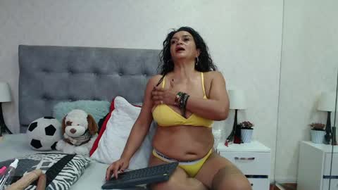 Snapshot of scarlettgreen_ chatting on 1, 6, 2026 Scartt online show from 1, 6, 2026