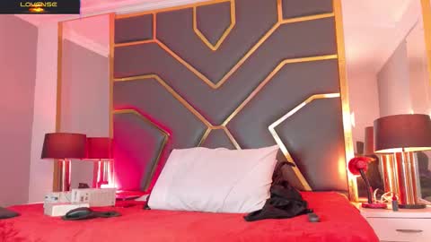 Snapshot of scarletthott1 chatting on 20, 12, 2025 Scarlett Hot online show from 20, 12, 2025