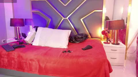 Snapshot of scarletthott1 chatting on 9, 4, 2026 Scarlett Hot online show from 9, 4, 2026