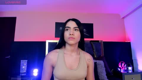 scarlettorres online show from 1, 10, 2025