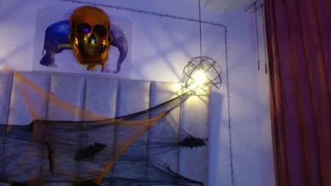 Scarlett online show from 2, 11, 2025