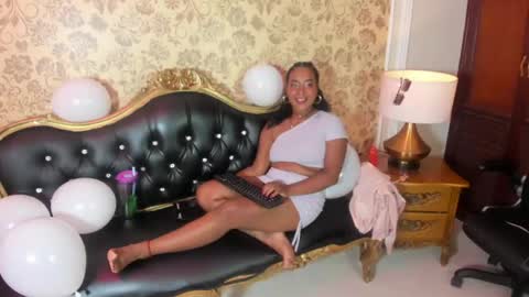 scarletttoush online show from 22, 5, 2026