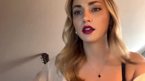ScarlettxBlonde online show from 20, 3, 2026