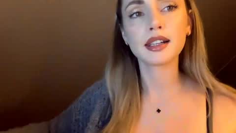ScarlettxBlonde online show from 10, 4, 2026