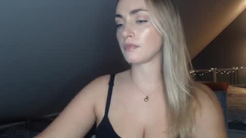 Snapshot of scarlettxblonde chatting on 2, 8, 2026 ScarlettxBlonde online show from 2, 8, 2026