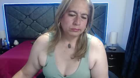 Snapshot of sccarlet_rose22 chatting on 7, 11, 2025 Sccarlet online show from 7, 11, 2025