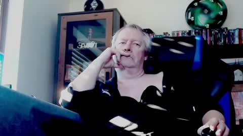 Thomas online show from 17, 2, 2025