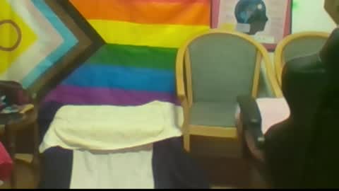 Snapshot of schnico chatting on 4, 10, 2025 schmidti online show from 4, 10, 2025