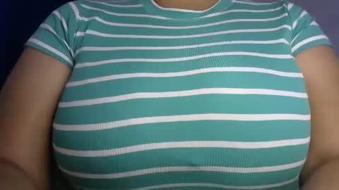 Snapshot of schoco_milf chatting on 17, 2, 2025 mai latina online show from 17, 2, 2025