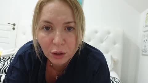 Snapshot of schoolteach chatting on 5, 11, 2025 cindy desire online show from 5, 11, 2025