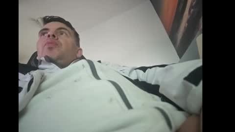 schosch01 online show from 12, 3, 2025