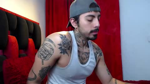 Snapshot of scockpion_ chatting on 28, 4, 2026 Alejandro help me to reach 200 thumps up online show from 28, 4, 2026