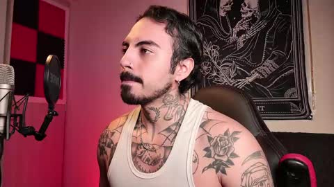 Snapshot of scockpion_ chatting on 9, 6, 2026 Alejandro help me to reach 200 thumps up online show from 9, 6, 2026