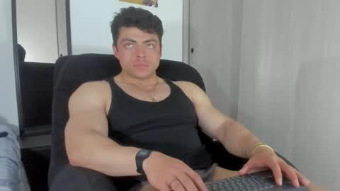 Snapshot of scott__miller chatting on 31, 10, 2025 scott__miller online show from 31, 10, 2025