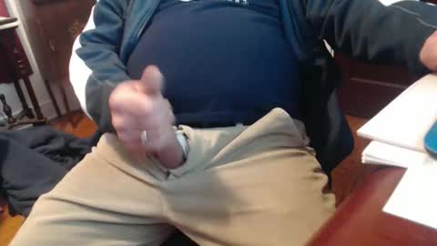 Snapshot of scottbearfun chatting on 5, 1, 2026 scottbearfun online show from 5, 1, 2026