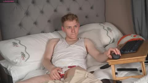 Snapshot of scottish_twink01 chatting on 5, 6, 2026 danny online show from 5, 6, 2026