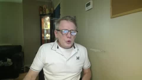Snapshot of scottsman214 chatting on 5, 4, 2026 James online show from 5, 4, 2026