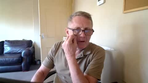 Snapshot of scottsman214 chatting on 14, 7, 2026 James online show from 14, 7, 2026