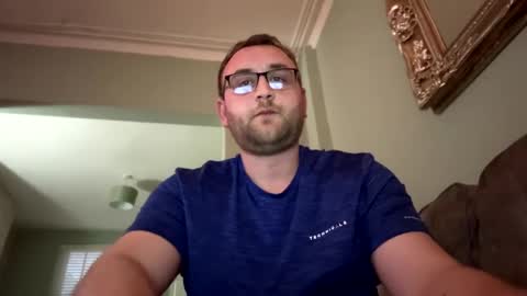 Snapshot of scousegay4 chatting on 18, 1, 2025 StraightScouse online show from 18, 1, 2025