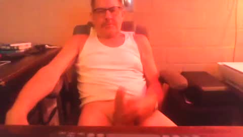 Snapshot of sdh69 chatting on 4, 5, 2026 eating pussy sucking dick online show from 4, 5, 2026