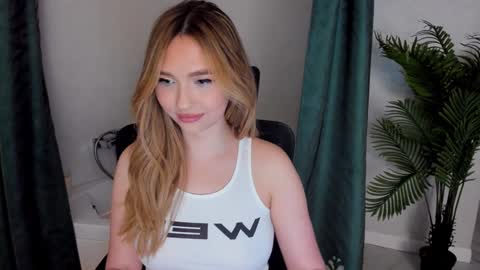 Snapshot of seaebreeze chatting on 4, 12, 2024 Kate online show from 4, 12, 2024