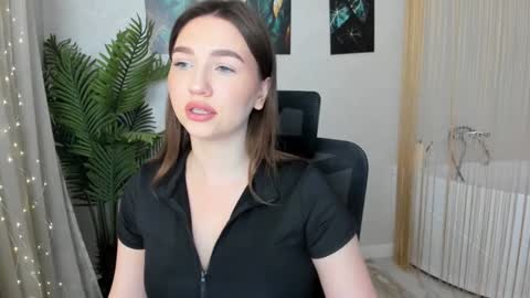 Snapshot of seaebreeze chatting on 7, 2, 2025 Kate online show from 7, 2, 2025