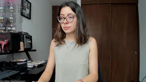 Snapshot of seahotseason chatting on 8, 10, 2025 Aria Independent model online show from 8, 10, 2025