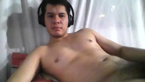 Snapshot of seb5758 chatting on 4, 11, 2025 Seb online show from 4, 11, 2025