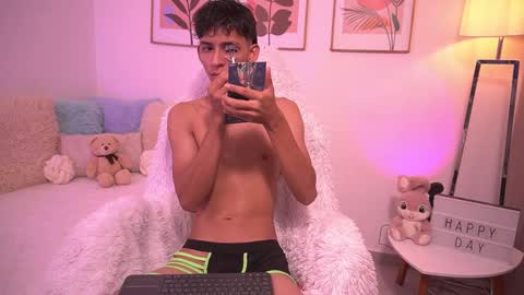 Sebastian Alvarez online show from 5, 2, 2026