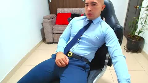 juan  sebastian online show from 1, 2, 2025