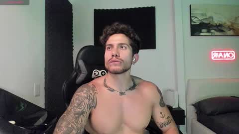 Lucian Sinclair online show from 2, 12, 2025