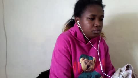 Snapshot of secil3274 chatting on 9, 7, 2026 secil3274 online show from 9, 7, 2026