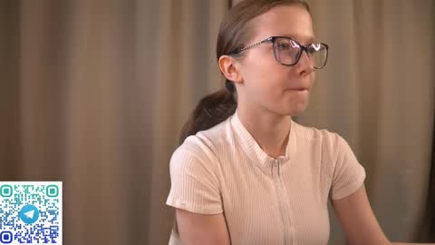 Snapshot of second_aid chatting on 28, 2, 2025 Brenda online show from 28, 2, 2025