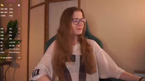 Snapshot of second_aid chatting on 30, 10, 2025 Brenda online show from 30, 10, 2025