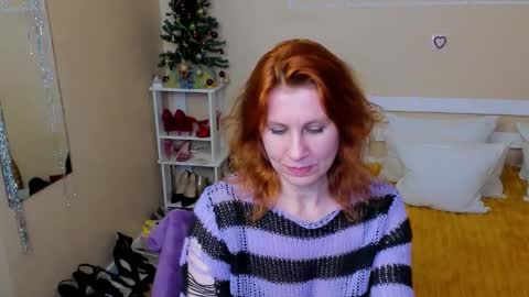 seductive_foxy_ online show from 19, 12, 2025