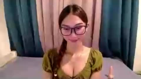 Snapshot of seductive_kimxxx chatting on 12, 7, 2026 your miss universe kim online show from 12, 7, 2026
